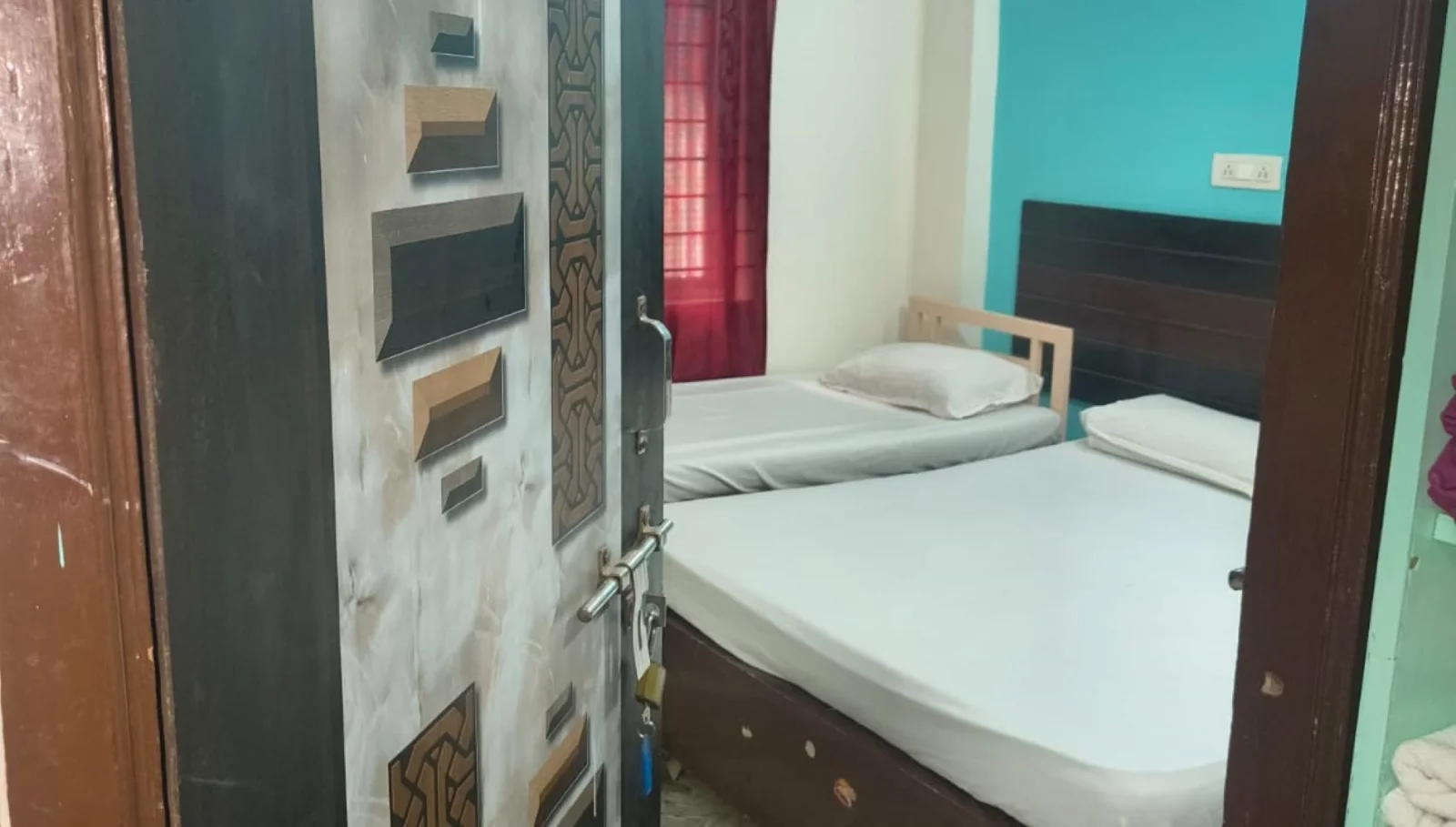 Kainaat Guest House Gallery Images