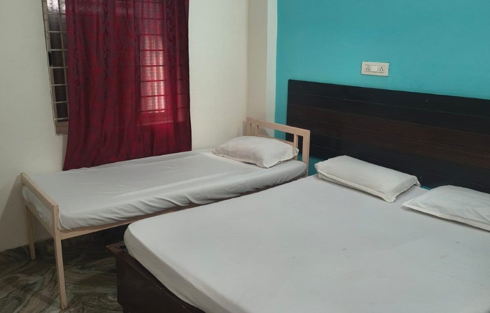 Superior Room with Contemporary Comforts at Kainaat Guest House